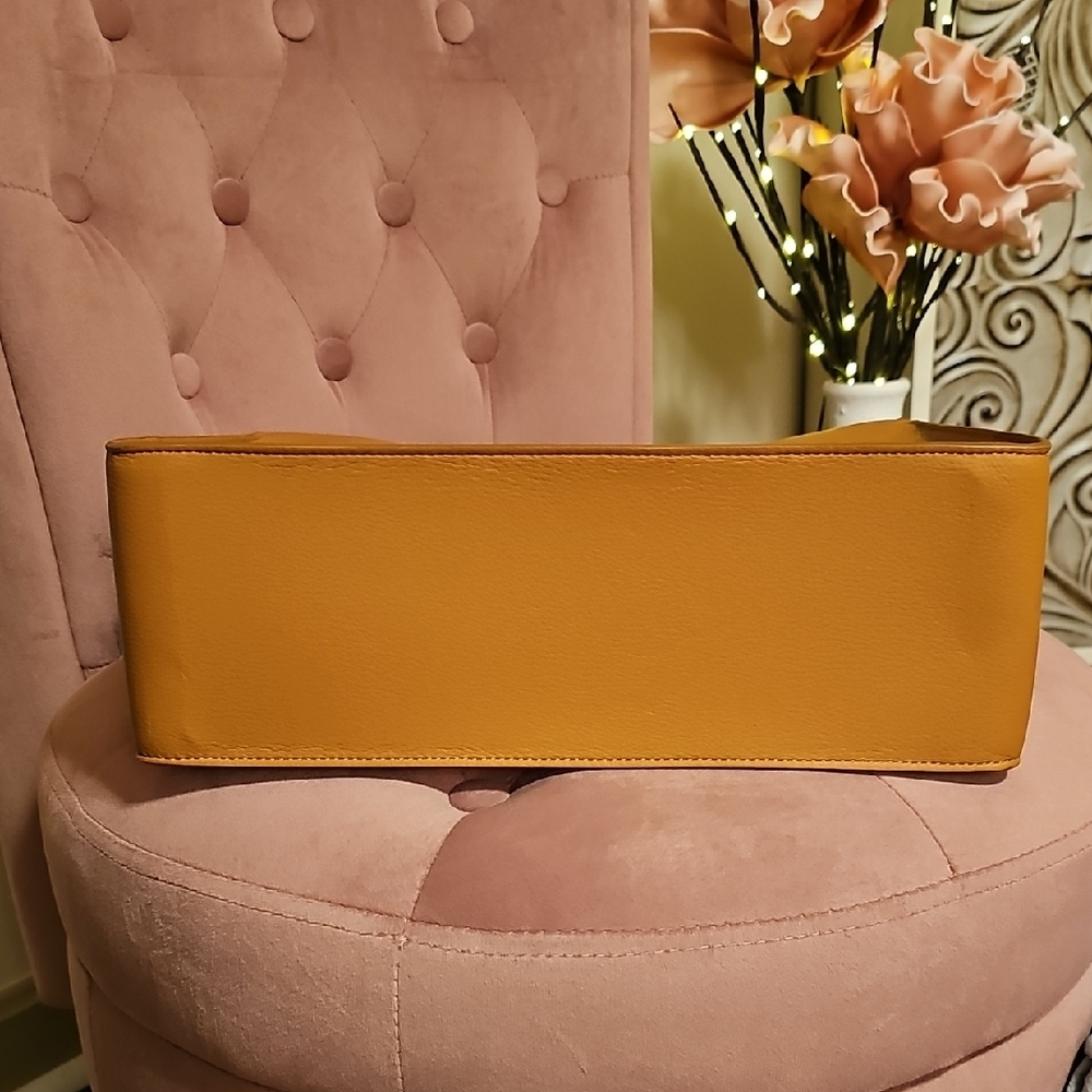 Authentic Vegan Medium Shopper - Picture 5 of 12